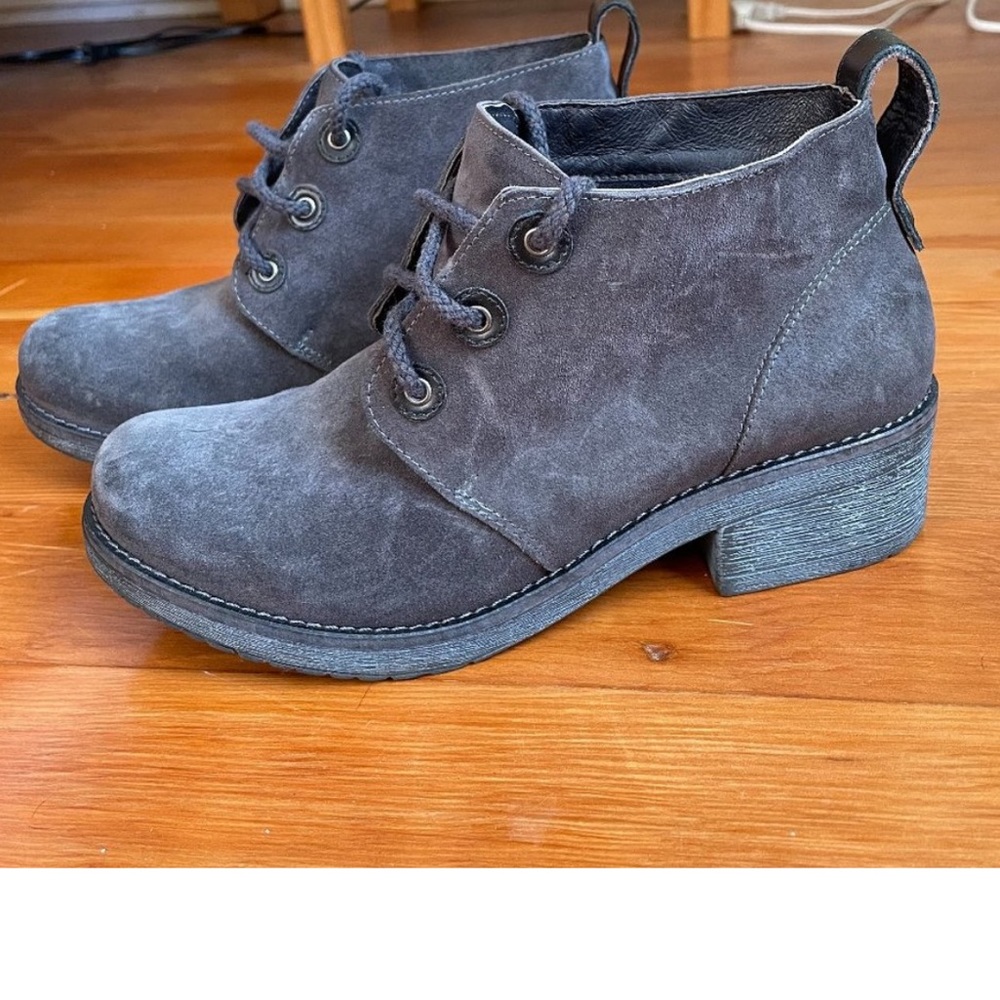 Naot Love Oily Midnight/Black Raven Boot Size EU 40 Like New